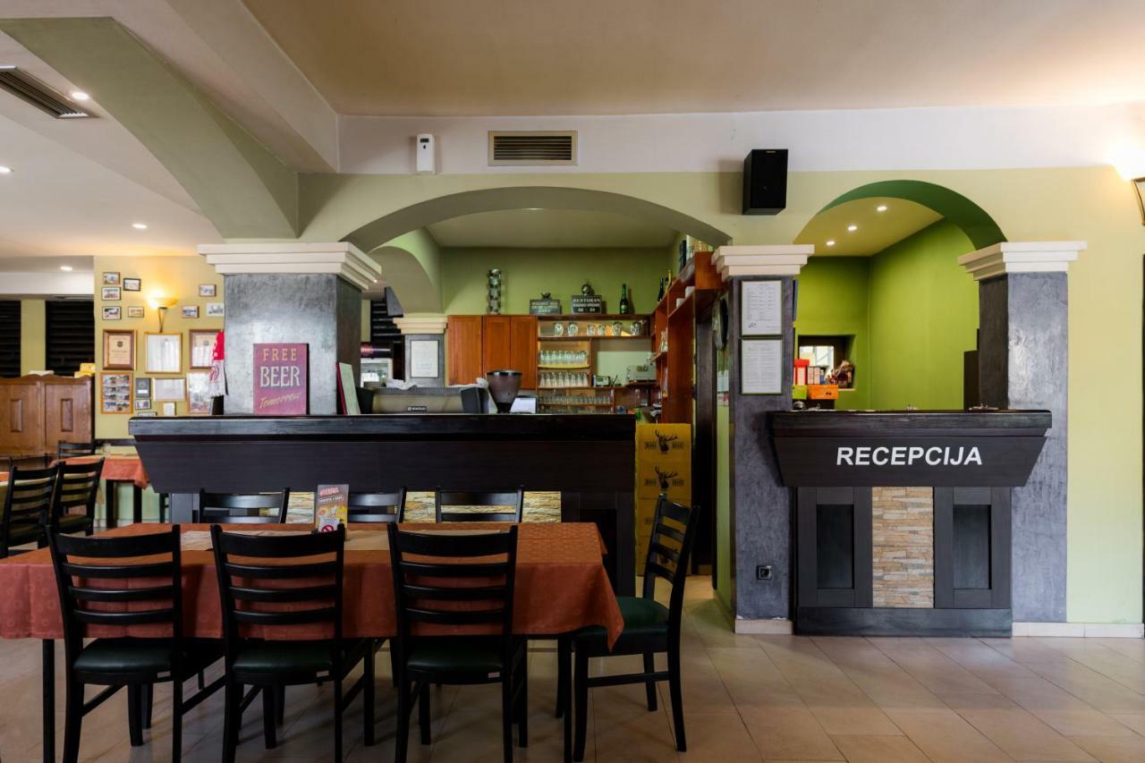 Rooms Gat Subotica Esterno foto