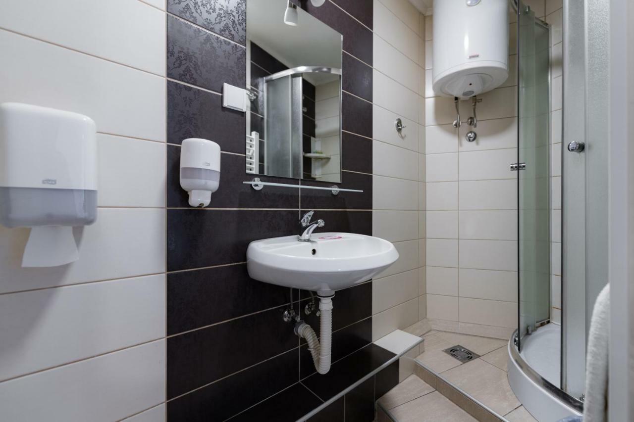 Rooms Gat Subotica Esterno foto