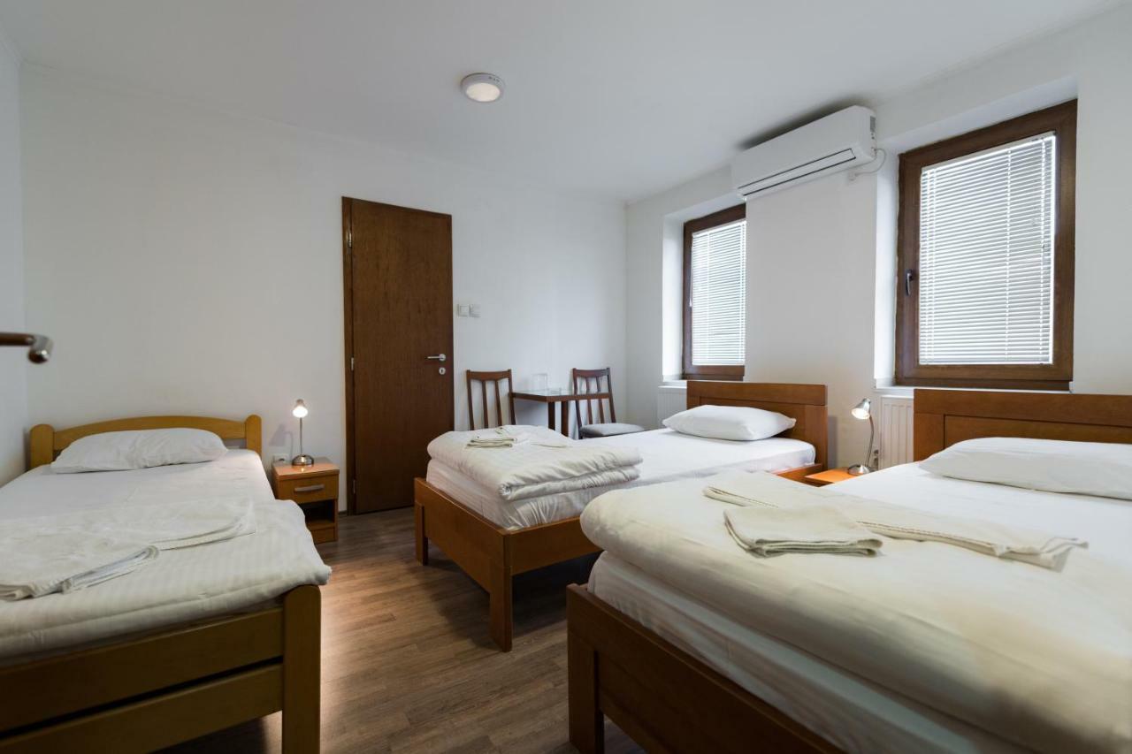 Rooms Gat Subotica Esterno foto